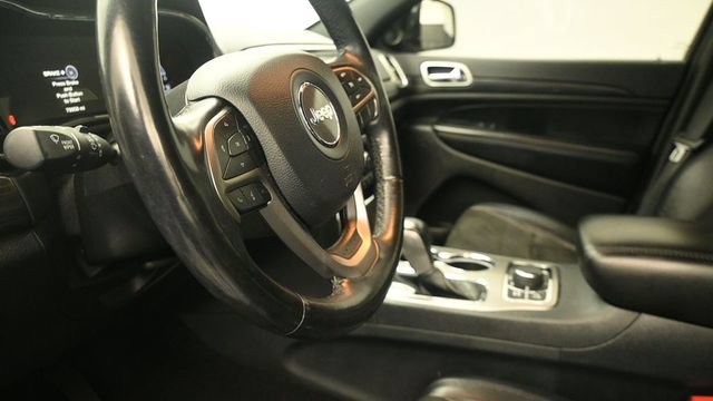 Used 2020 Jeep Grand Cherokee Altitude AWD/4WD image 19