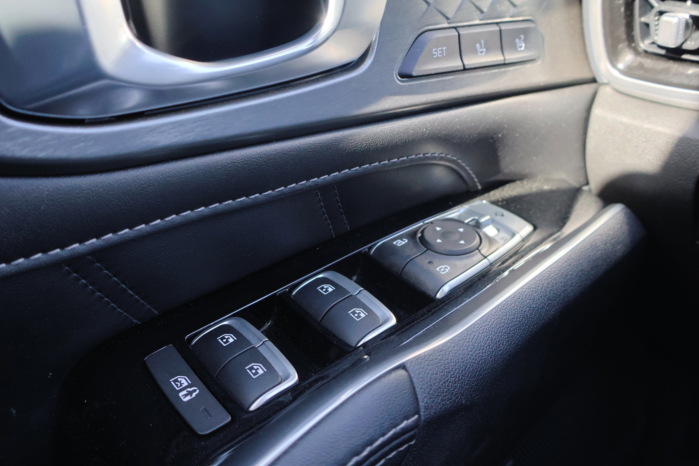 Used 2022 Kia Sorento SX image 17