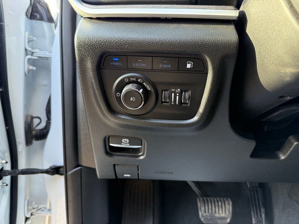 Used 2024 Jeep Grand Cherokee Limited 4xe image 35