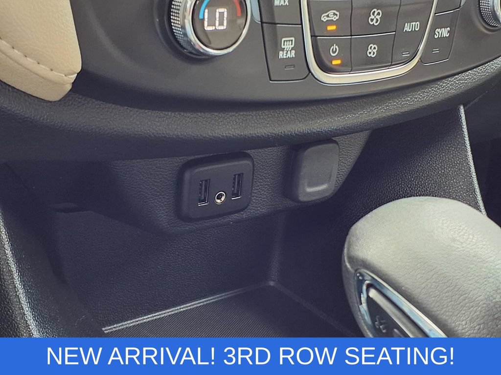 Used 2022 Chevrolet Traverse LS AWD/4WD image 13