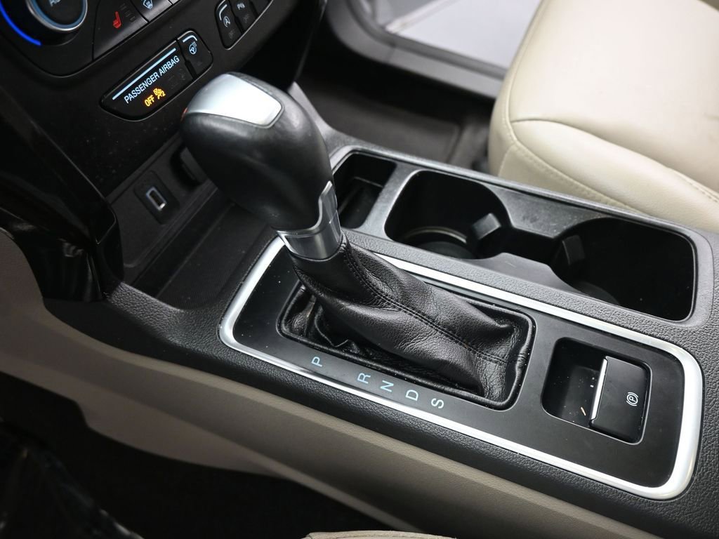 Certified 2017 Ford Escape Titanium w/ Equipment Group 301A image 18