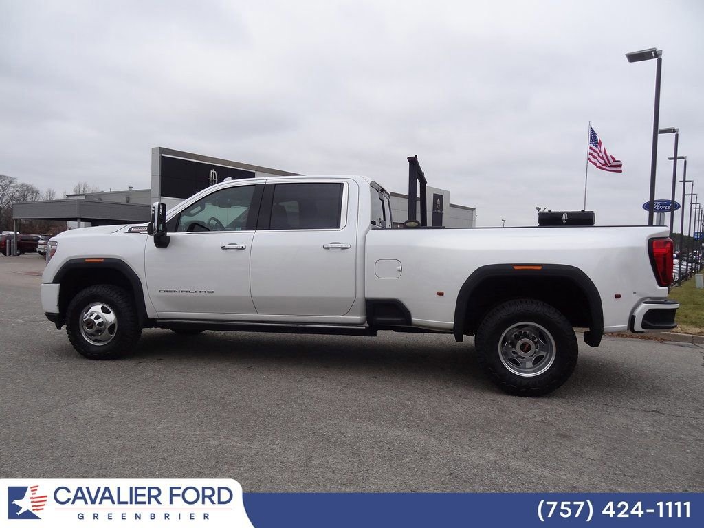 Used 2023 GMC Sierra 3500 Denali image 2