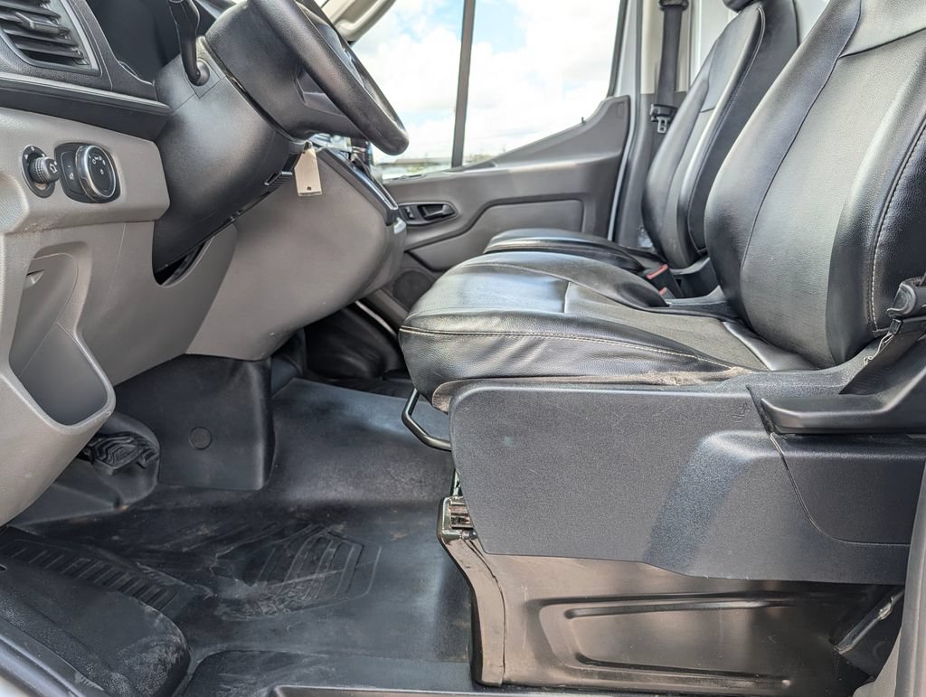 Certified 2020 Ford Transit 250 Medium Roof RWD image 9