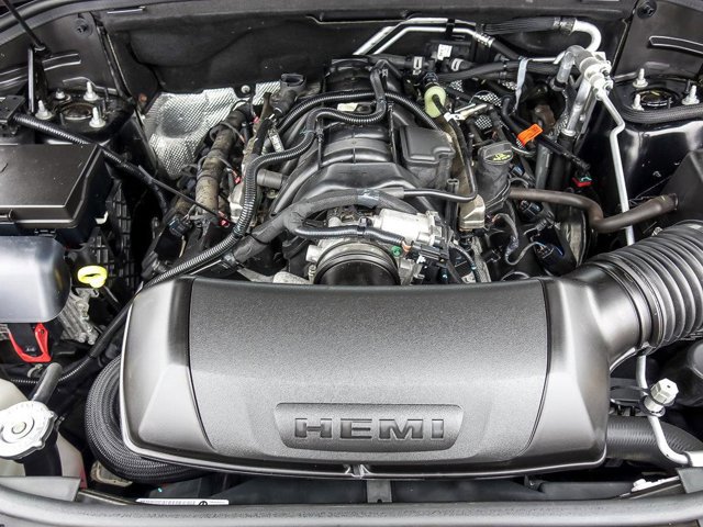 Used 2025 Dodge Durango R/T AWD/4WD image 35