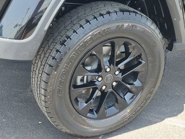 Used 2025 Jeep Gladiator Mojave AWD/4WD image 7