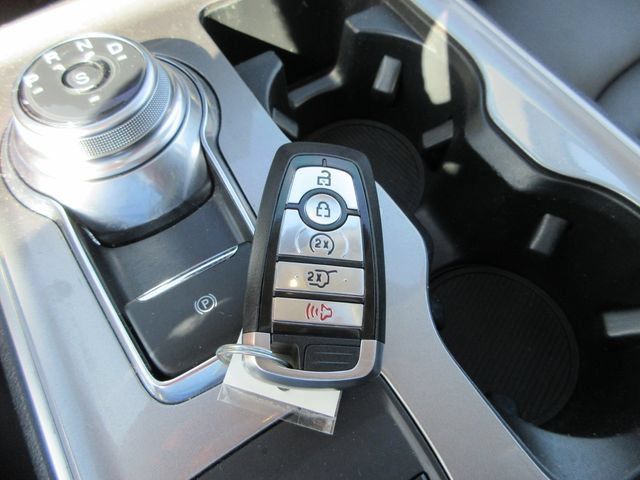 Certified 2024 Ford Edge SEL w/ Convenience Package AWD/4WD image 30