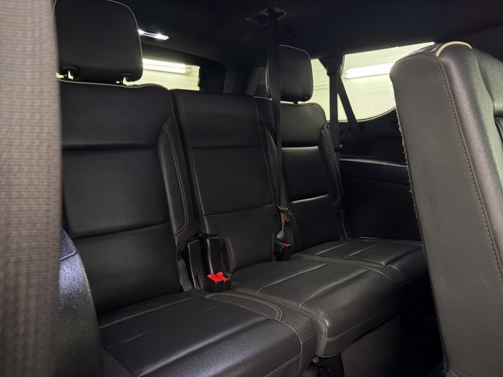 Used 2024 Chevrolet Suburban Premier RWD image 31