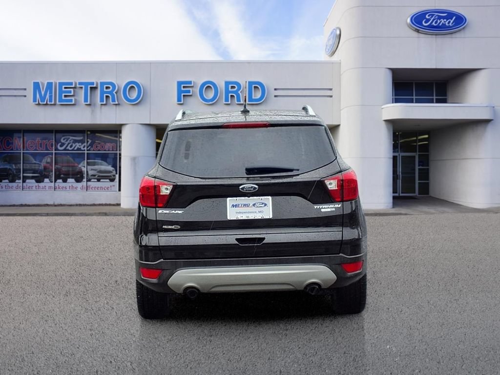 Certified 2019 Ford Escape Titanium AWD/4WD image 4