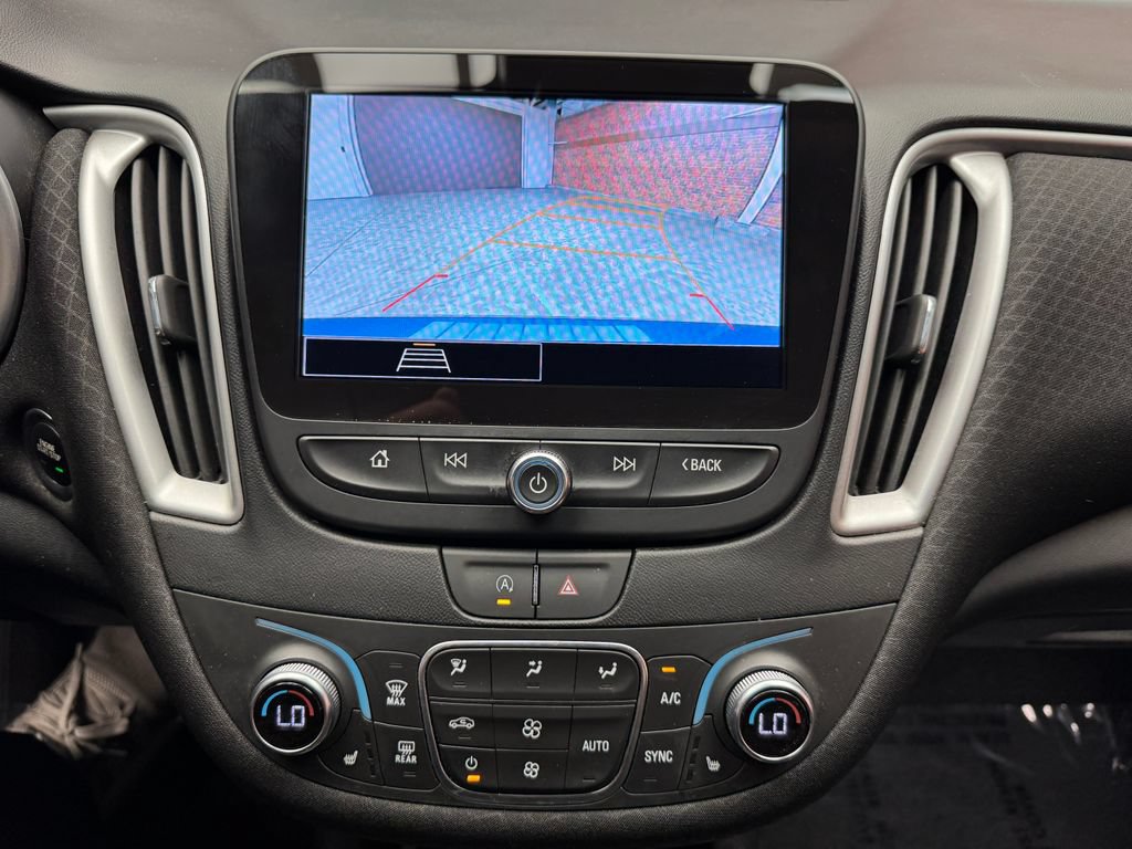 Used 2025 Chevrolet Malibu LT FWD image 18
