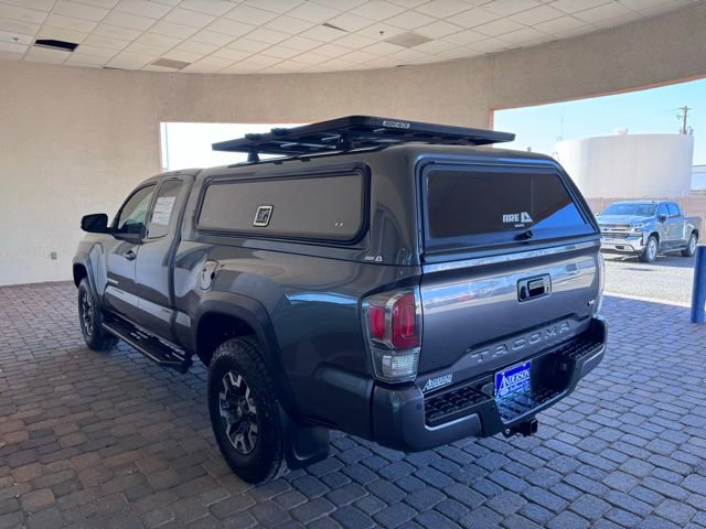 Used 2020 Toyota Tacoma TRD Off-Road w/ TRD Premium Off Road Package AWD/4WD image 3