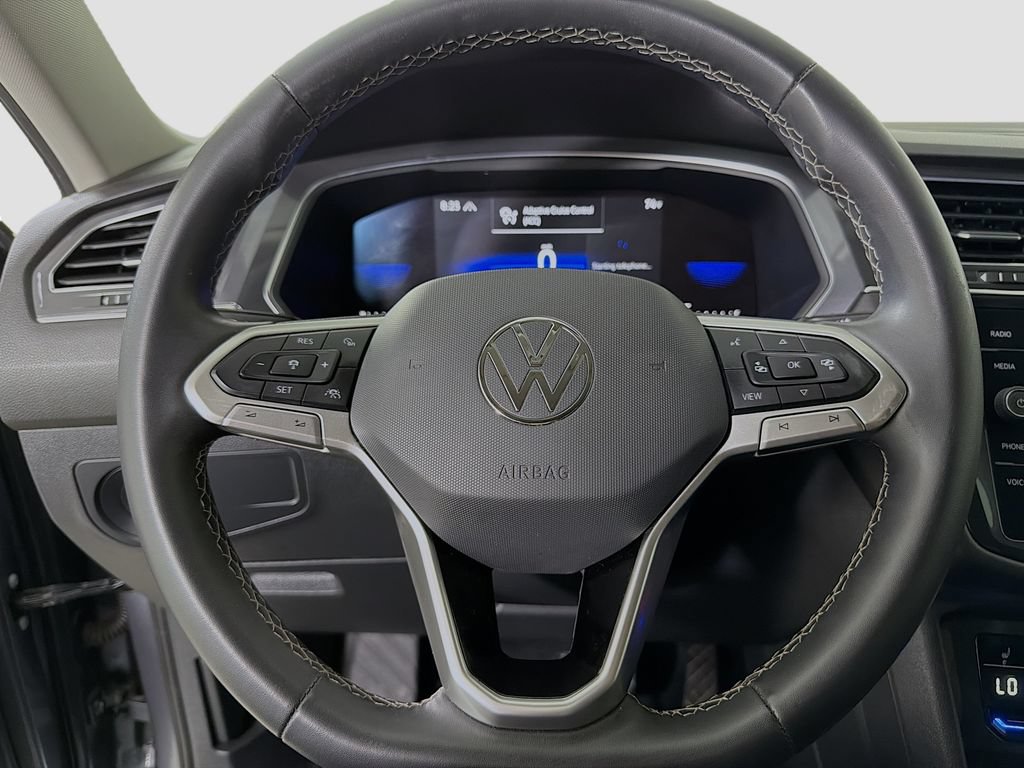 Used 2022 Volkswagen Tiguan SE AWD/4WD image 14