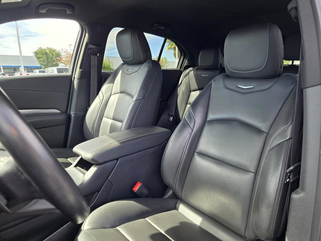 Used 2025 Cadillac XT4 Premium Luxury FWD image 19