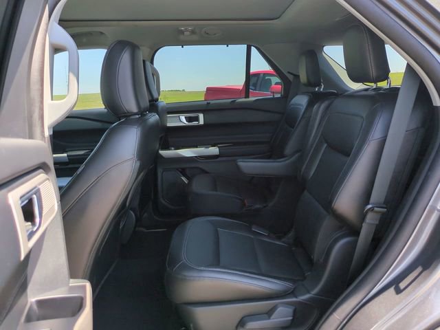 Certified 2022 Ford Explorer Limited w/ Equipment Group 301A RWD image 16
