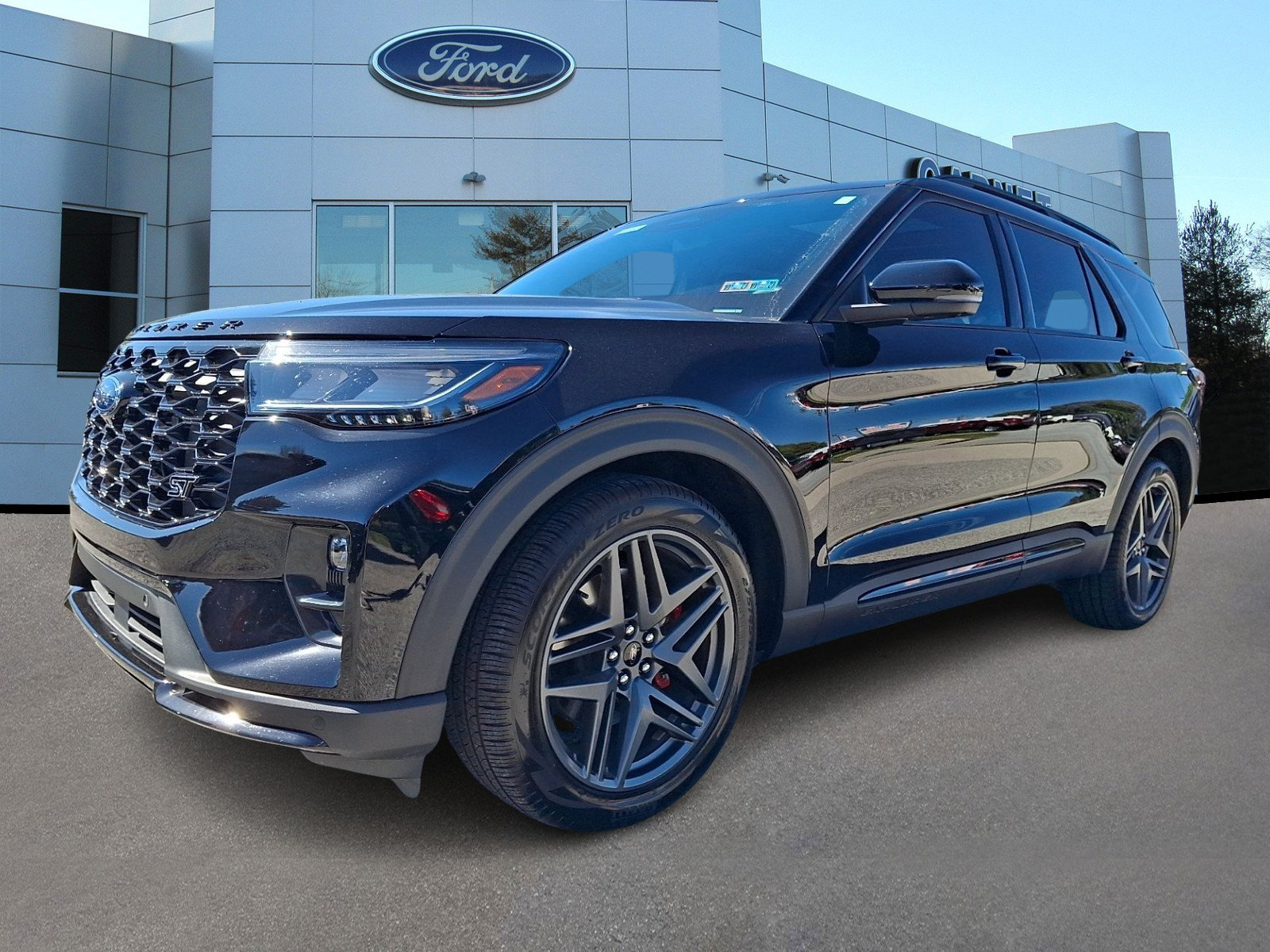 Certified 2025 Ford Explorer ST AWD/4WD image 4