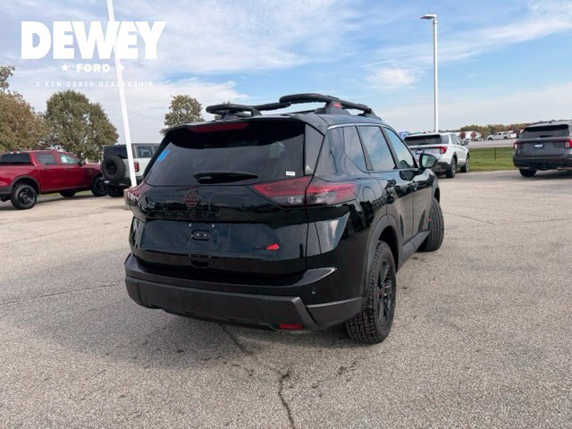 Used 2026 Nissan Rogue SV AWD/4WD image 13