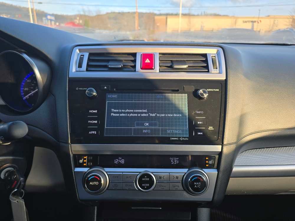 Used 2017 Subaru Outback 2.5i Premium image 12