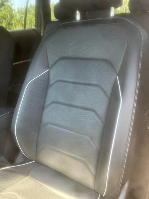 Used 2022 Volkswagen Tiguan SEL R-Line AWD/4WD image 8