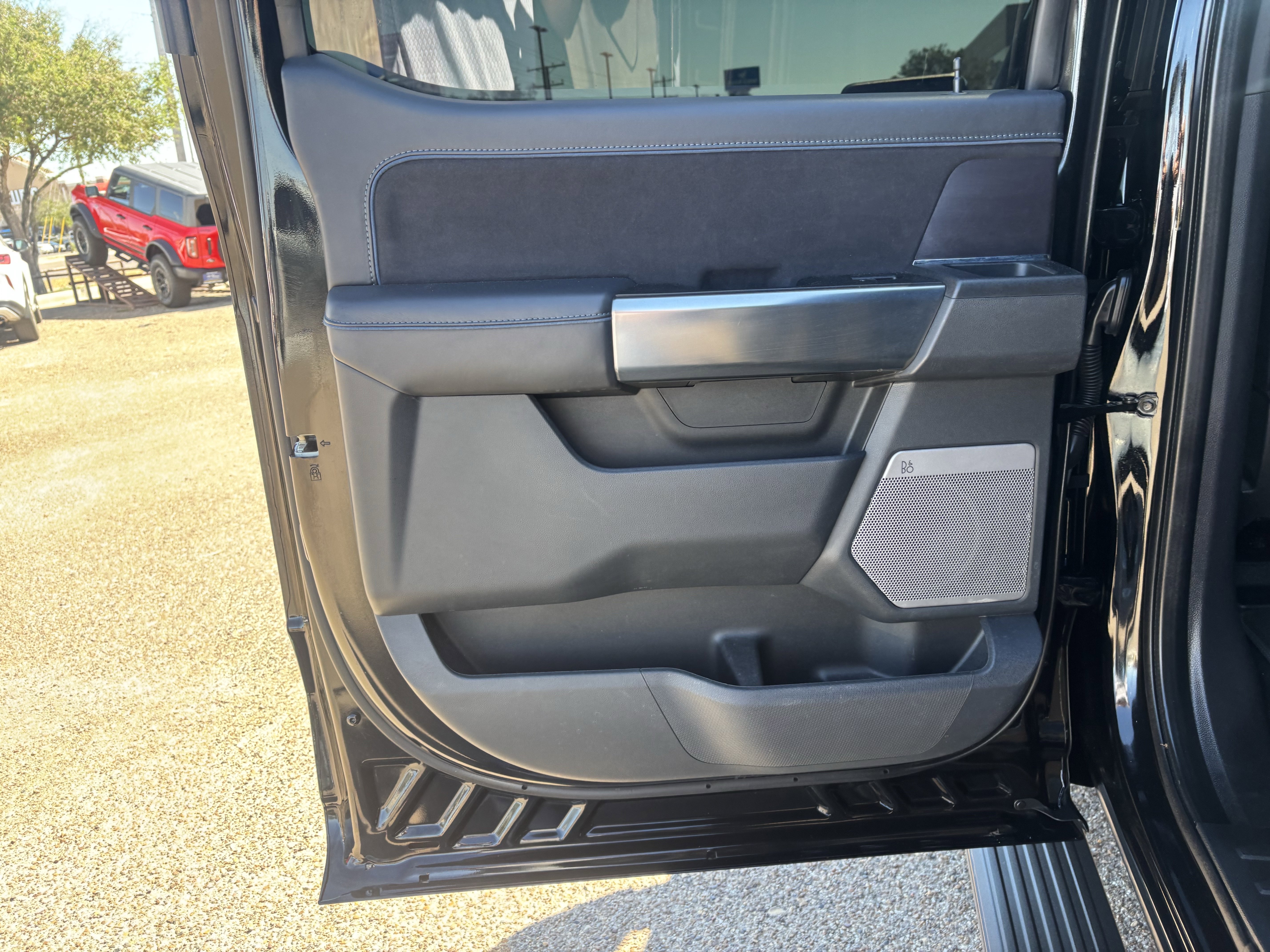 Certified 2024 Ford F150 Platinum w/ FX4 Off-Road Package image 14