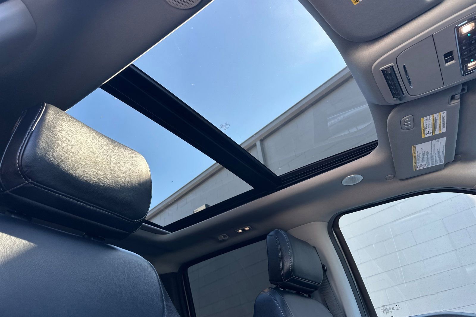 Certified 2024 Ford F250 Lariat w/ Lariat Ultimate Package image 21