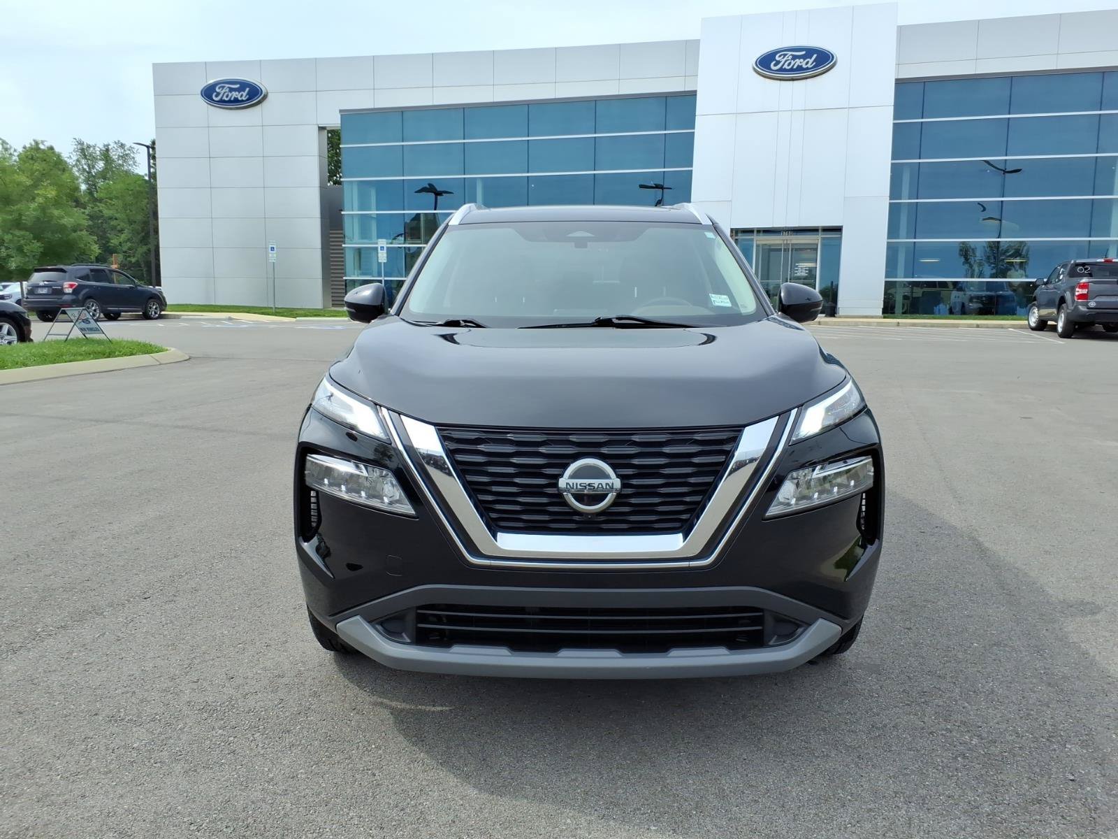 Used 2021 Nissan Rogue SV w/ Premium Package AWD/4WD image 8