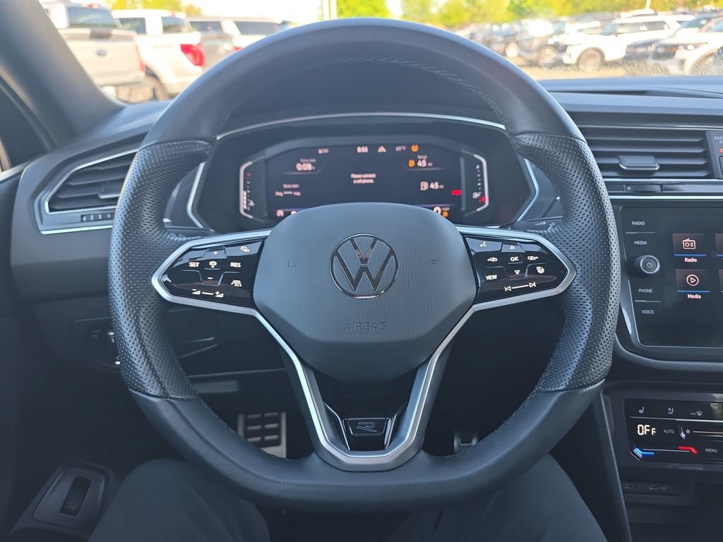 Used 2022 Volkswagen Tiguan SEL R-Line AWD/4WD image 23