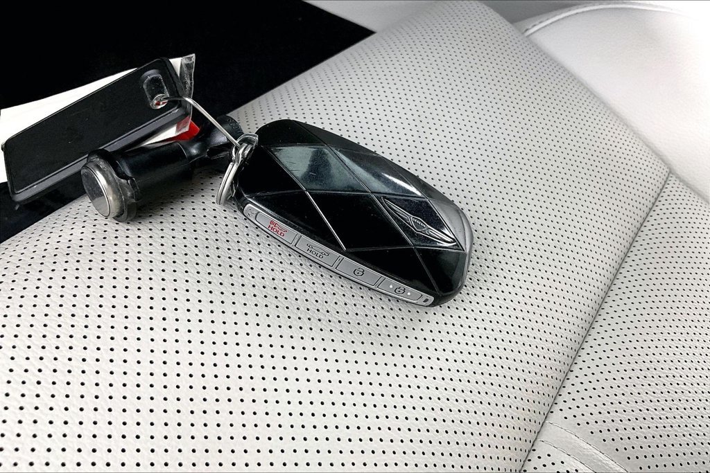 Used 2025 Genesis G70 2.5T RWD image 10