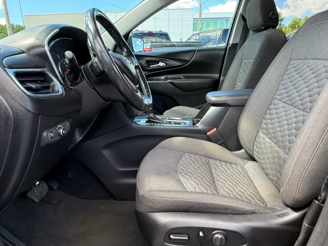 Used 2019 Chevrolet Equinox LT w/ Sun & Navigation Package AWD/4WD image 20