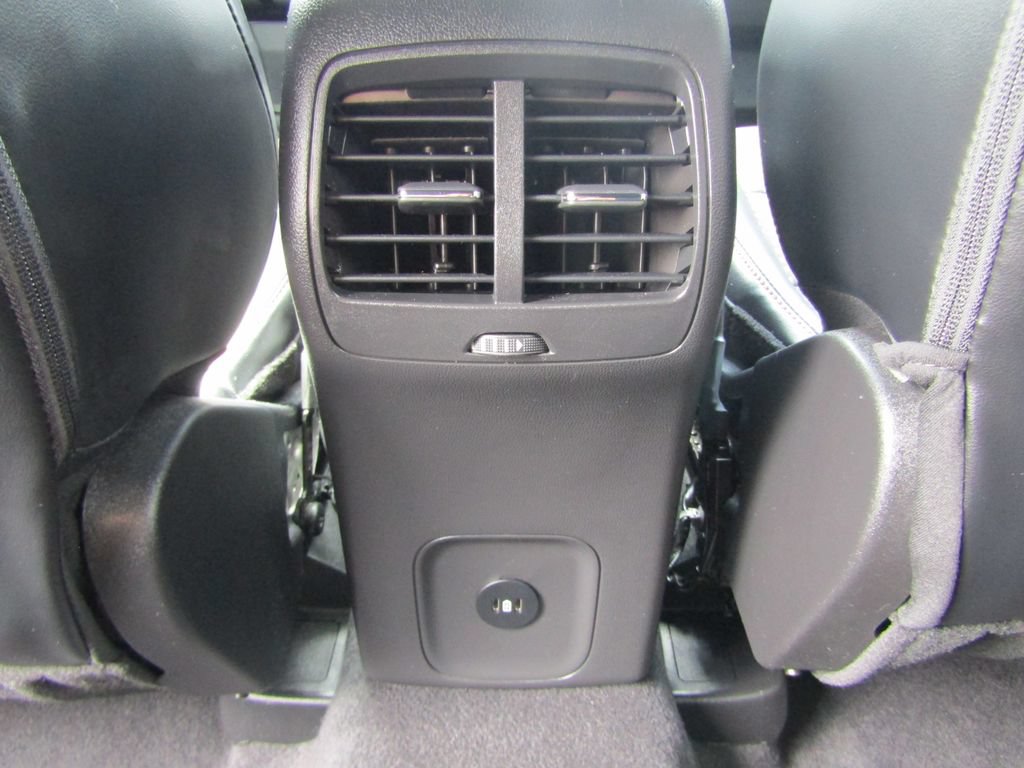 Certified 2023 Ford Escape ST-Line w/ Tech Pack #1 AWD/4WD image 17