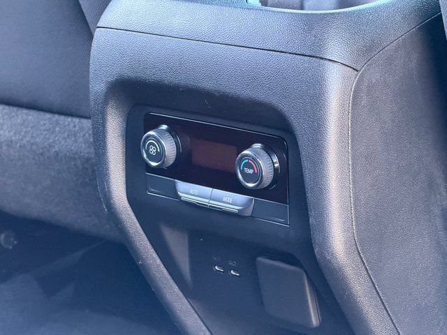 Used 2024 Chevrolet Traverse Z71 w/ Enhanced Driving Package AWD/4WD image 25