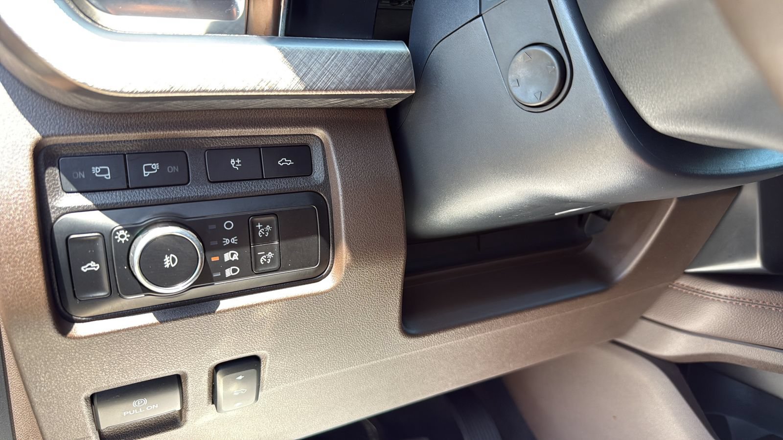 Certified 2024 Ford F250 King Ranch w/ Tremor Off-Road Package AWD/4WD image 18