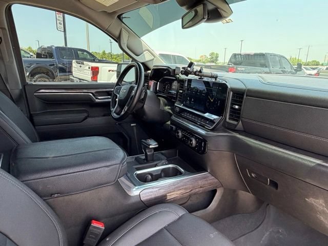 Used 2023 Chevrolet Silverado 1500 LTZ w/ Z71 Off-Road Package AWD/4WD image 14