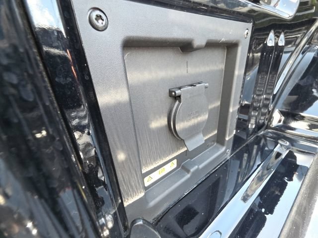 Certified 2025 Ford F150 Lariat w/ Equipment Group 501A Mid AWD/4WD image 9