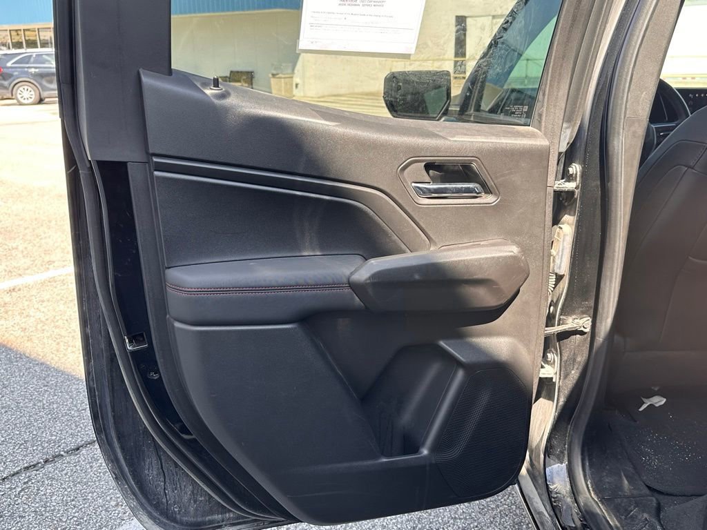 Used 2023 Chevrolet Colorado Z71 w/ Z71 Convenience Package 2 image 15