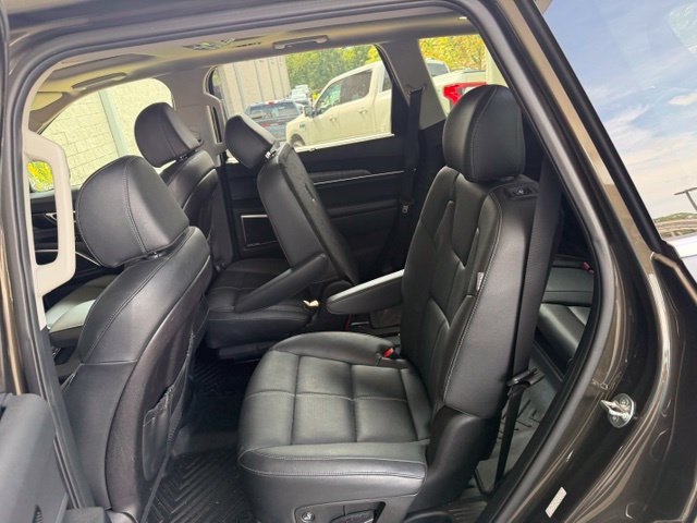 Used 2024 Kia Telluride SX w/ Towing Package AWD/4WD image 11