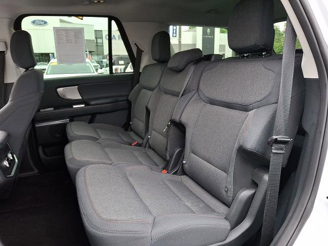 Certified 2025 Ford Expedition Active AWD/4WD image 10