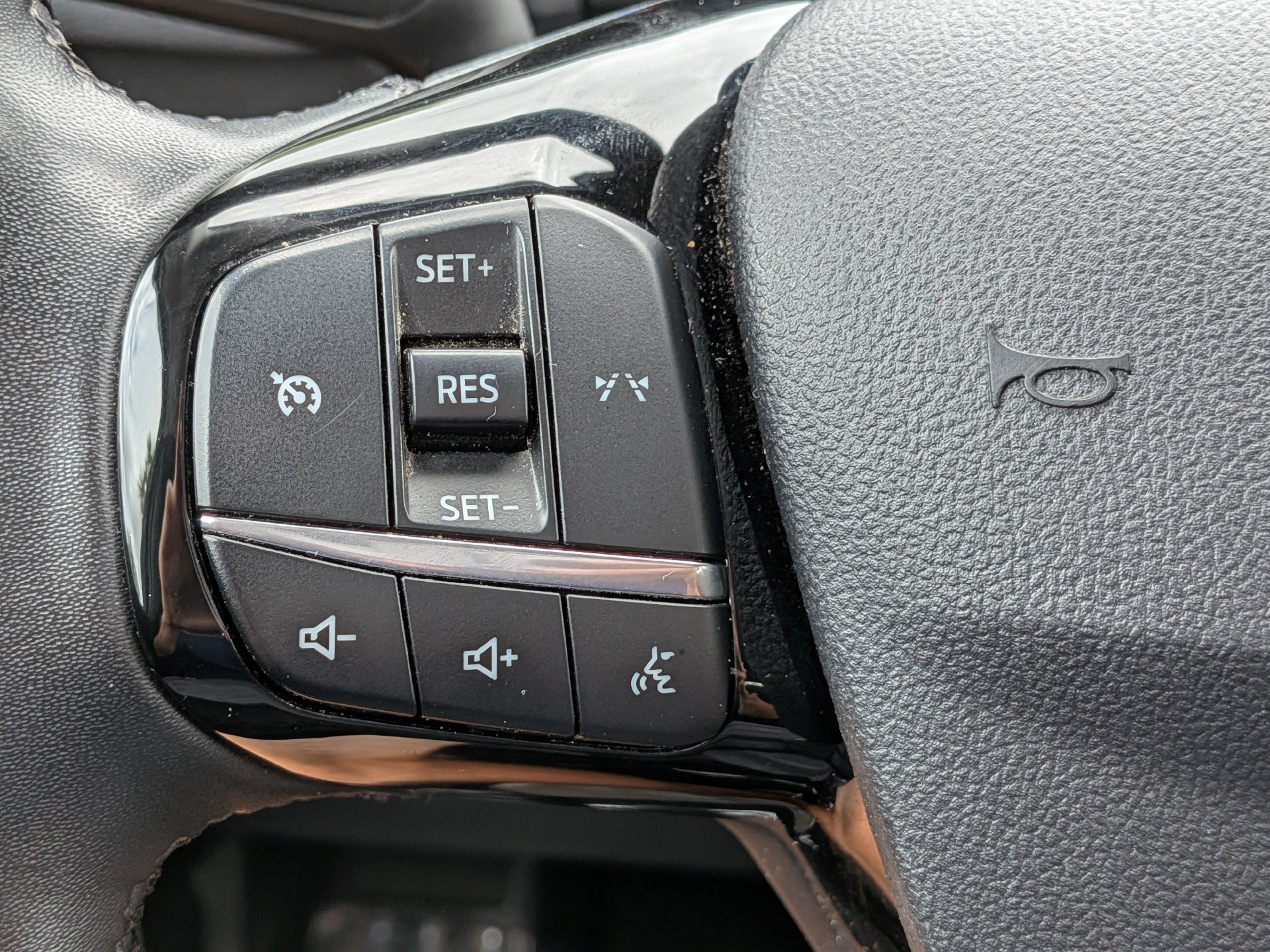 Certified 2024 Ford Escape Active AWD/4WD image 28