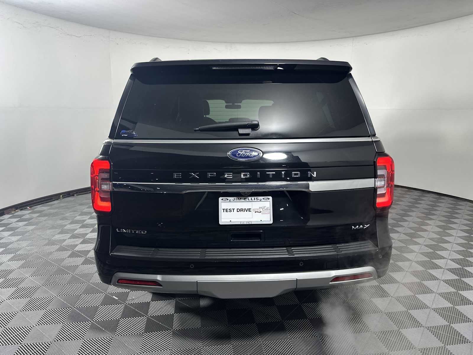 Certified 2024 Ford Expedition Max Limited image 4