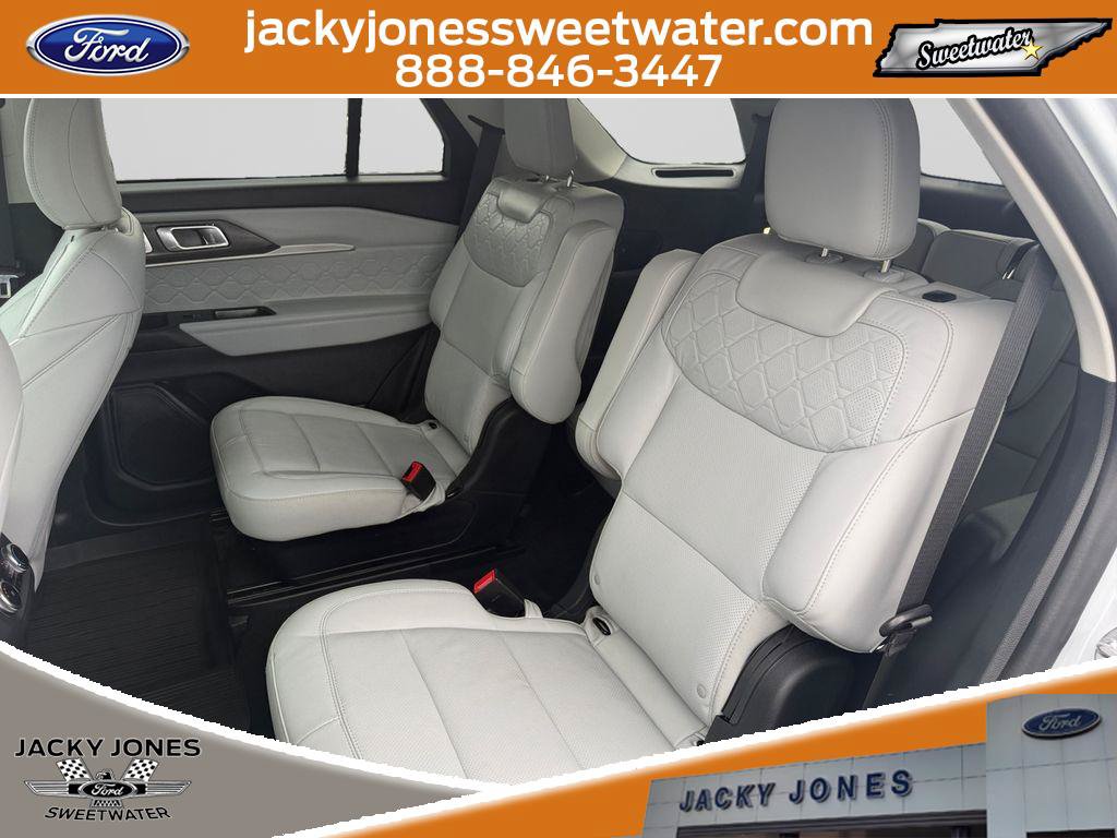 Certified 2025 Ford Explorer Platinum w/ Ultimate Package AWD/4WD image 13