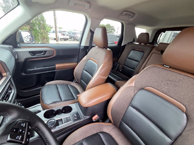 Certified 2025 Ford Bronco Sport Outer Banks w/ Outer Banks Tech Package+ AWD/4WD image 18