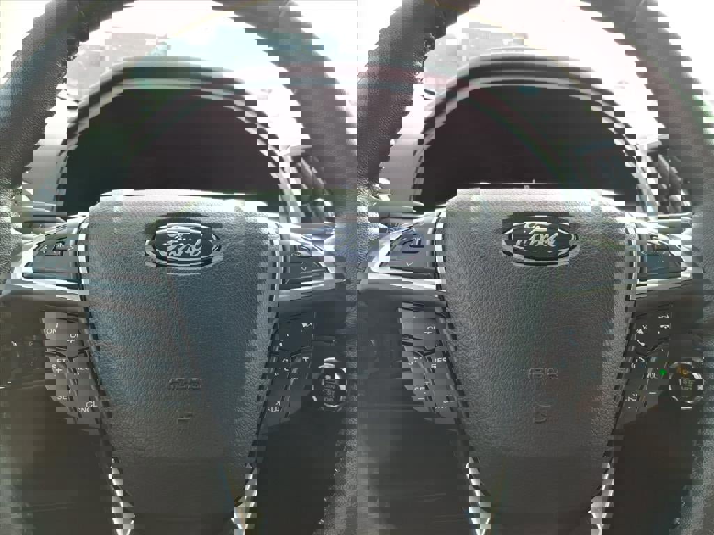 Certified 2024 Ford Edge Titanium image 21