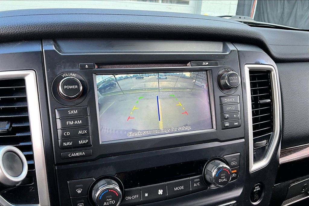 Used 2018 Nissan Titan SV w/ SV Convenience Package image 20