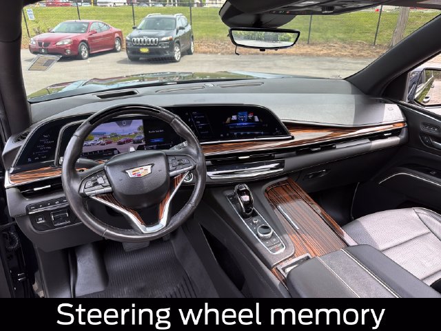Used 2024 Cadillac Escalade ESV Premium Luxury w/ Performance Package AWD/4WD image 37