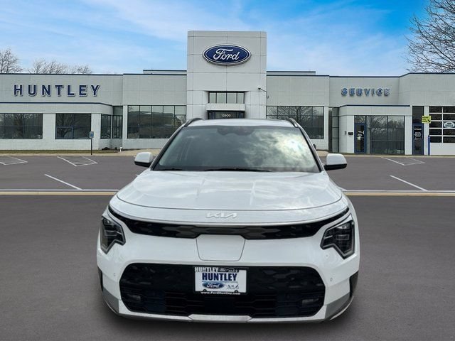 Used 2023 Kia Niro Wave w/ Wave Preserve Package FWD image 2