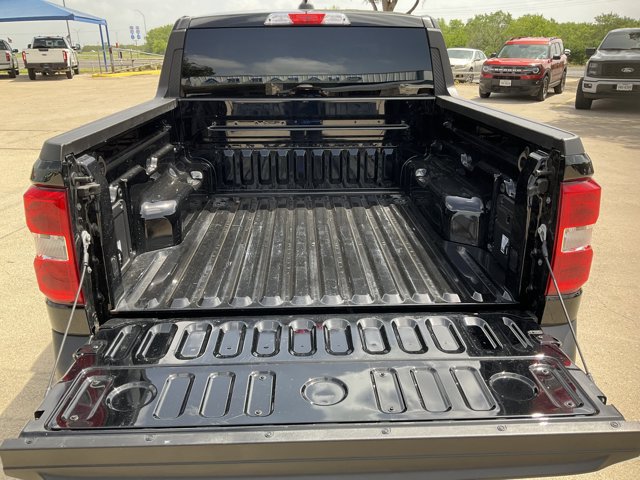 Certified 2025 Ford Maverick XLT w/ Equipment Group 302A AWD/4WD image 15