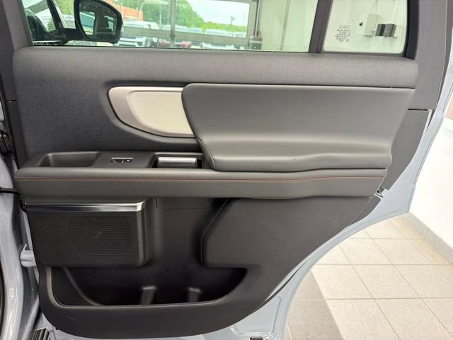 Certified 2025 Ford Expedition Active AWD/4WD image 18