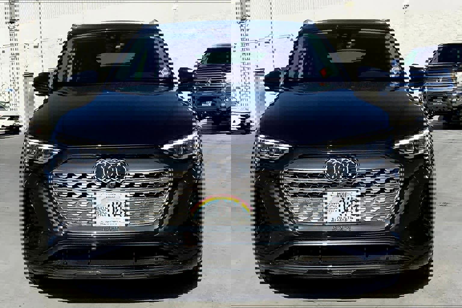 Used 2024 Audi Q8 e-tron Premium Plus w/ Premium Plus Package image 7