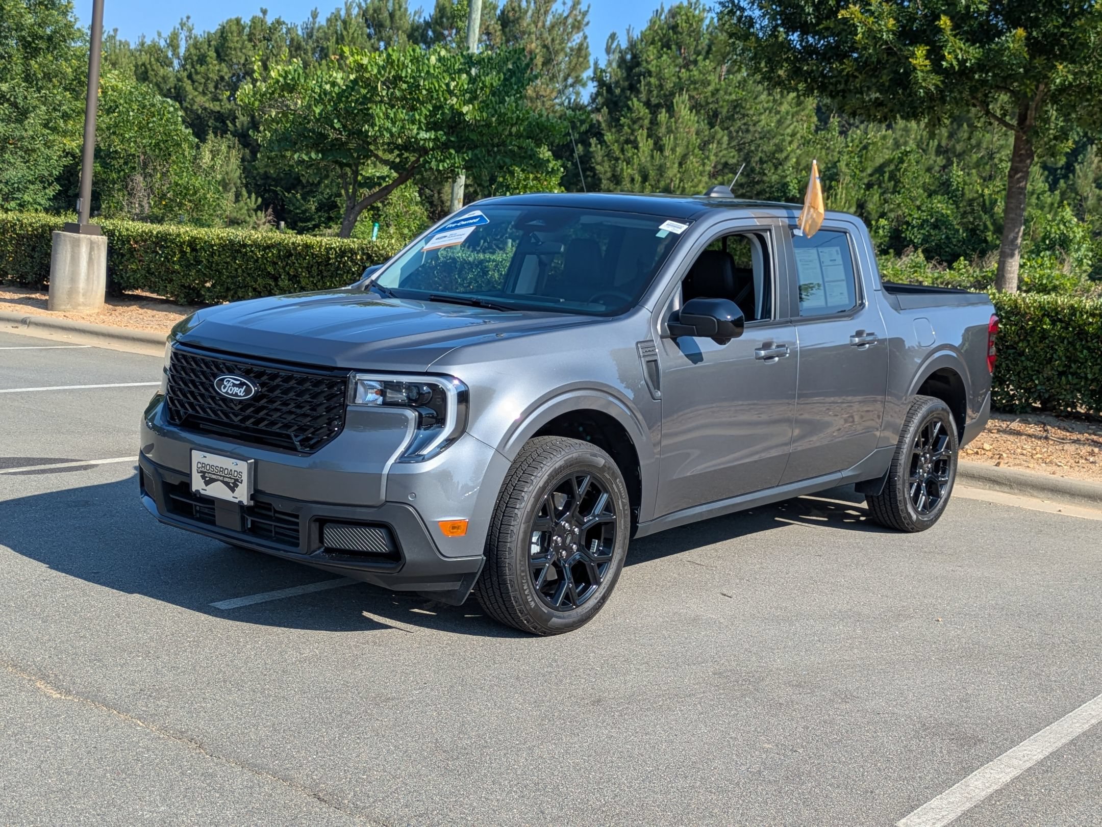 Certified 2025 Ford Maverick Lariat w/ Black Appearance Package AWD/4WD image 8
