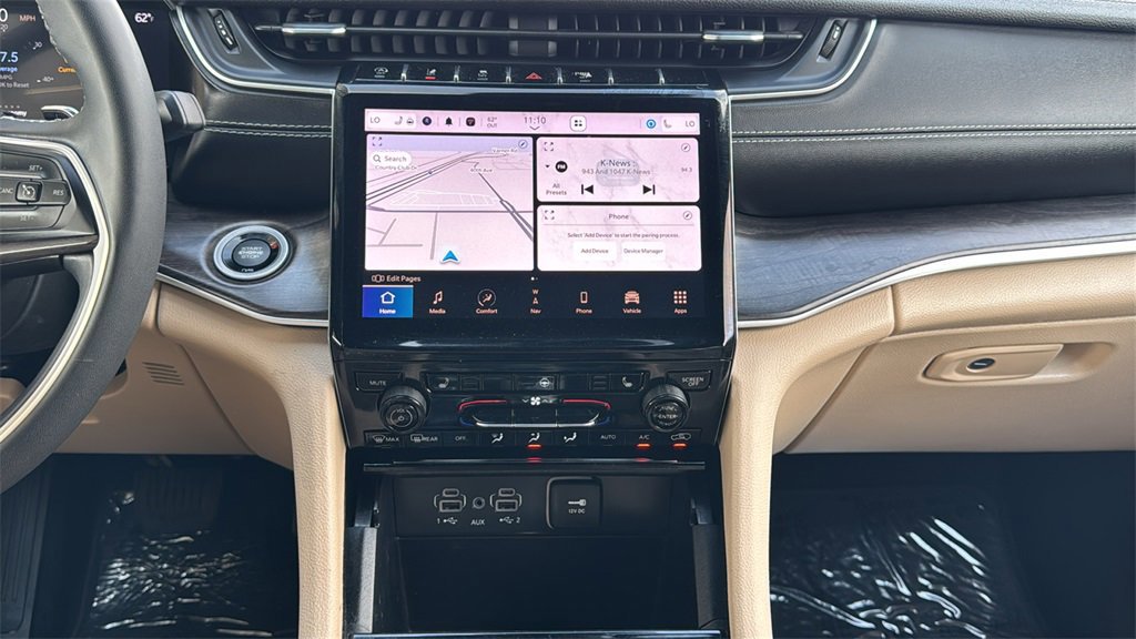 Used 2023 Jeep Grand Cherokee Limited image 12