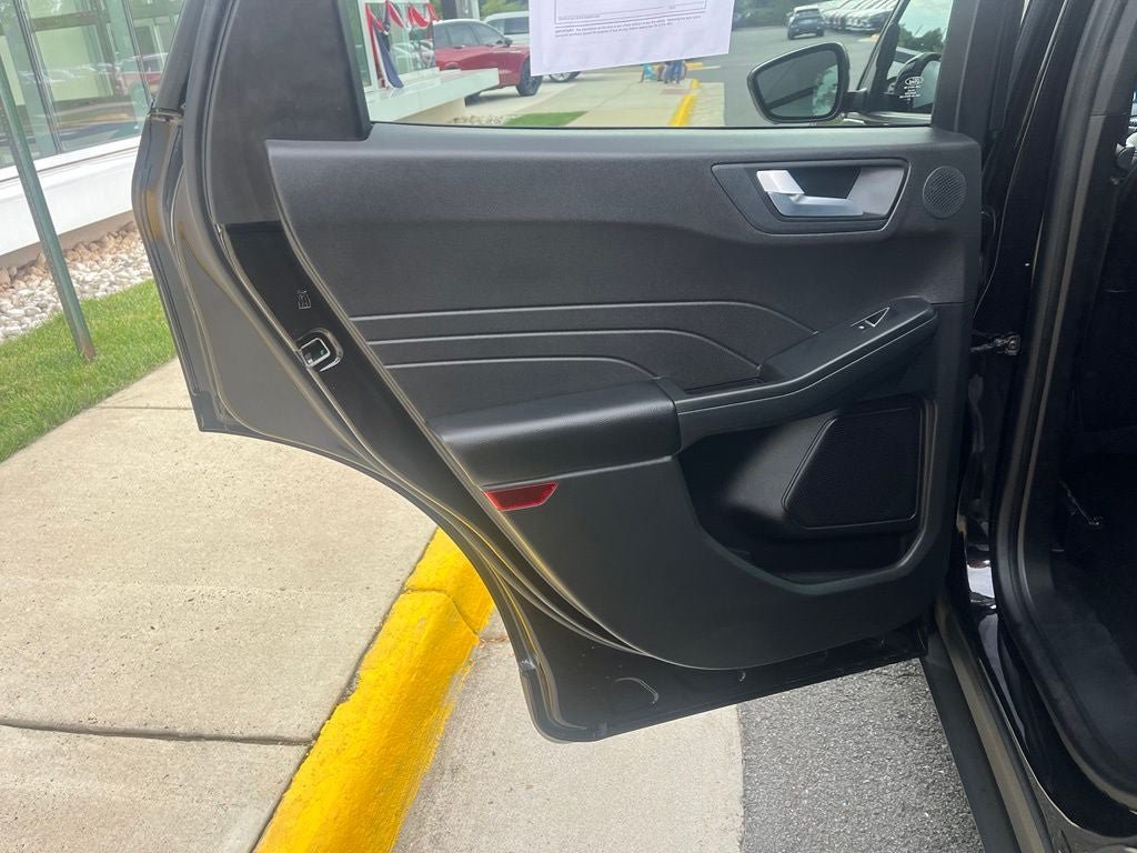 Certified 2024 Ford Escape ST-Line Elite w/ Premium Technology Package AWD/4WD image 18