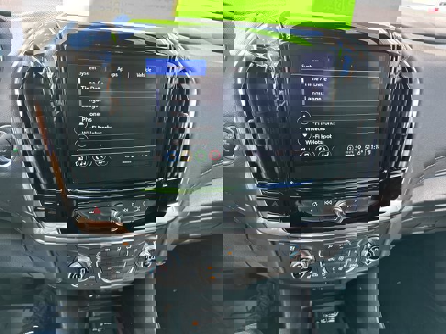 Used 2023 Chevrolet Traverse High Country image 25